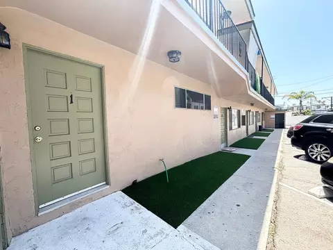 835 Thomas Ave, San Diego, CA 92109