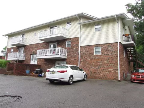 1178 Lois Ln, Radcliff, KY 40160
