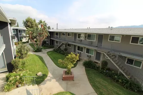 3125 3123 3123-12 3125 Foothill Blvd, La Crescenta-montrose, CA 91214