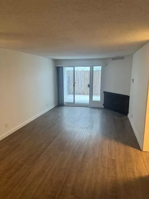 1045 3rd St, Santa Monica, CA 90403