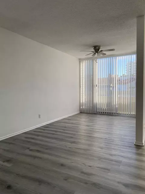 1045 3rd St, Santa Monica, CA 90403
