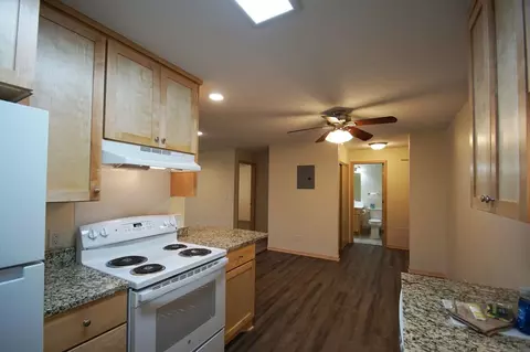501 E Burnsville Pkwy, Burnsville, MN 55337