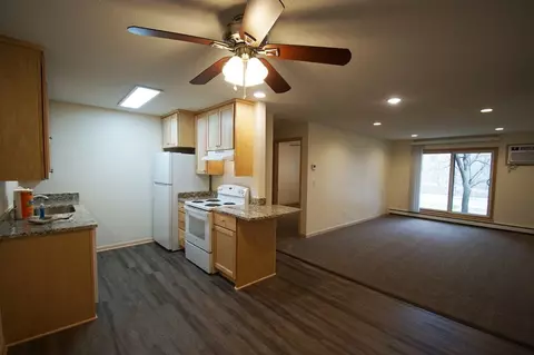 501 E Burnsville Pkwy, Burnsville, MN 55337