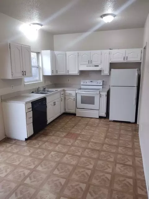 1000 Westward Trails Dr, Imperial, MO 63052