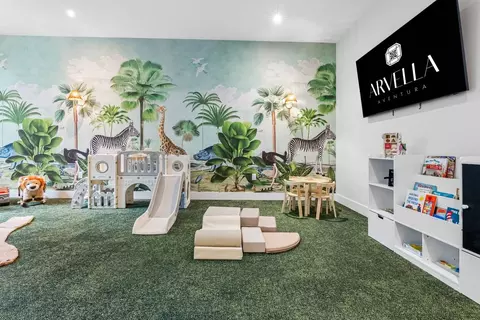2555 NE 179th St, Miami, FL 33162 photo 24