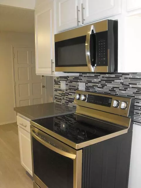 2020 W Alameda Ave, Anaheim, CA 92801