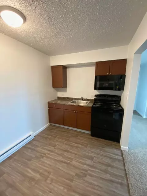 1710 Harding St, Tama, IA 52339