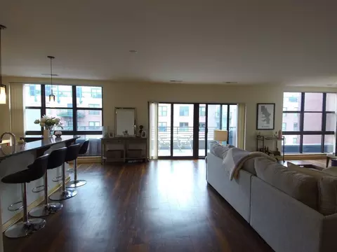 159 N Jackson St, Milwaukee, WI 53202