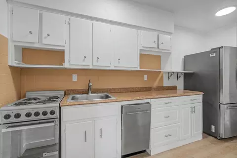 60 NW 79th St, Miami, FL 33150