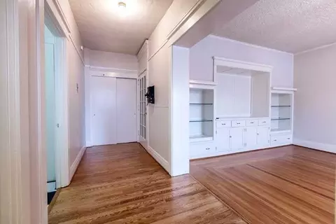 117 NW Trinity Pl, Portland, OR 97209