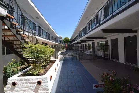 14142 Victory Blvd, Los Angeles, CA 91401
