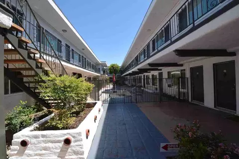14142 Victory Blvd, Los Angeles, CA 91401