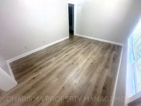 1227 E 8th St, Sioux Falls, SD 57103