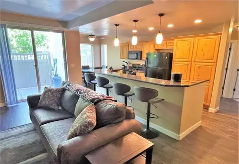 606 W South Temple St, Salt Lake City, UT 84104