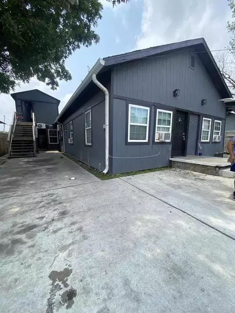 6724 Avenue N, Houston, TX 77011
