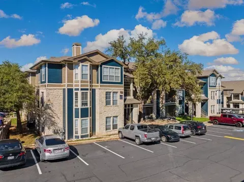 500 E Stassney Ln, Austin, TX 78745 photo 8