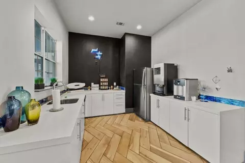 500 E Stassney Ln, Austin, TX 78745 photo 25