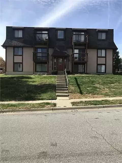 920 N 2nd St, Leavenworth, KS 66048