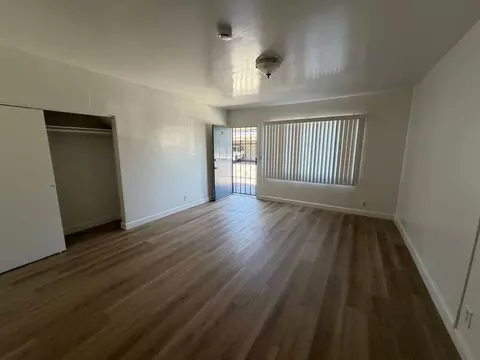 3206 El Segundo Blvd, Lynwood, CA 90262
