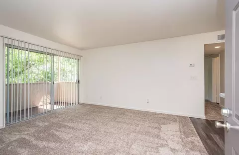 7826 Center Pkwy, Sacramento, CA 95823