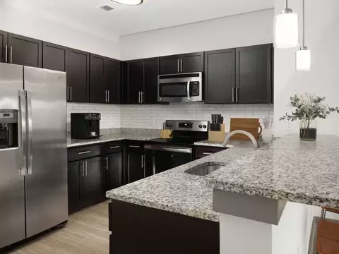 335 Doggett St, Charlotte, NC 28203 photo 3