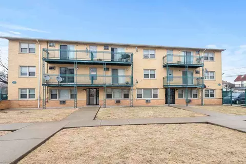 3731 W 63rd St, Chicago, IL 60629