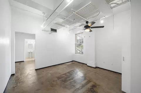 1101 Elder St, Houston, TX 77007