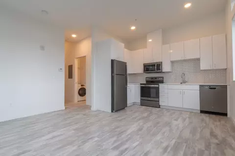 6011 SE 90th Ave, Portland, OR 97266