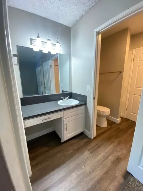 Oakpoint Apartments, Carmichael, CA 95608 photo 3