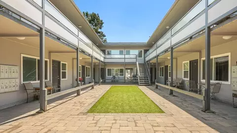 1201 S Cloverdale St, Seattle, WA 98108 photo 4