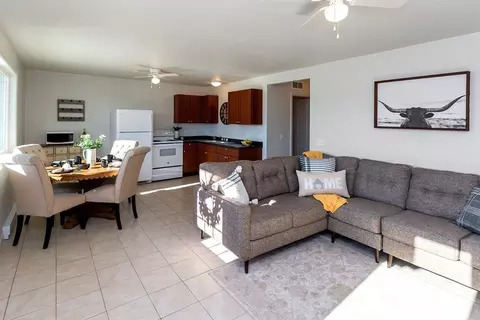 502 Cody Dr, Stuart, IA 50250