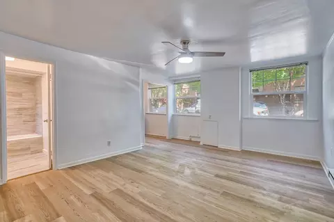 2146 NW Johnson St, Portland, OR 97210