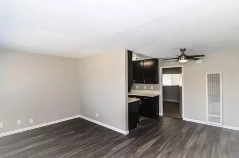 1648 Del Amo Blvd, Torrance, CA 90501