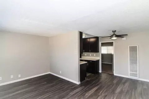 1648 Del Amo Blvd, Torrance, CA 90501