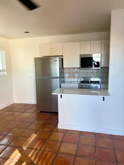 811 S Melody Ln, Tempe, AZ 85281
