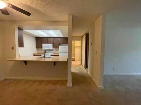 22120 Center St, Castro Valley, CA 94546