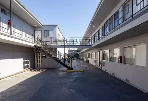 19962 Roscoe Blvd, Los Angeles, CA 91306