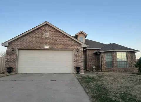 2400 Rookhaven Ln, Yukon, OK 73099