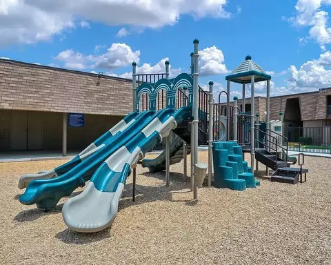 100 Manchester Dr, Euless, TX 76039 photo 3