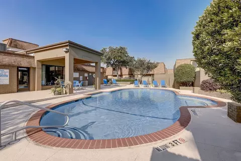 100 Manchester Dr, Euless, TX 76039 photo 4