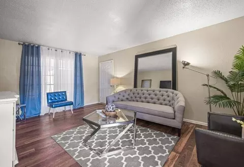 100 Manchester Dr, Euless, TX 76039 photo 4