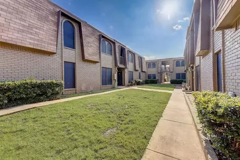 100 Manchester Dr, Euless, TX 76039 photo 9