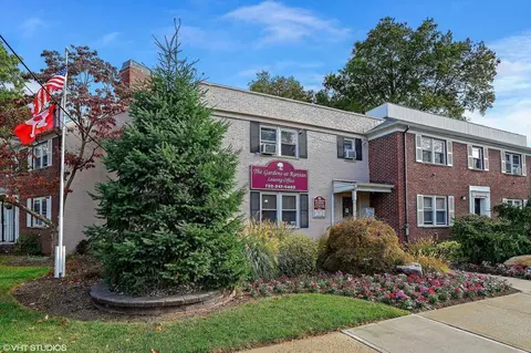 1 Chester Cir, New Brunswick, NJ 08901 photo 5