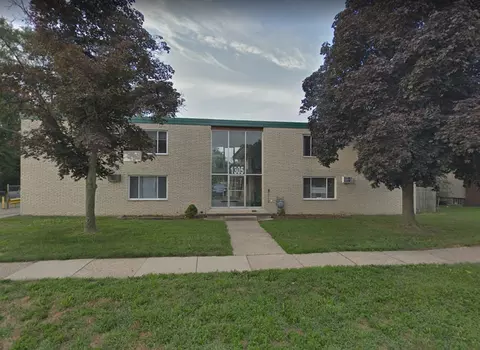 1305 W 9 Mile Rd, Ferndale, MI 48220