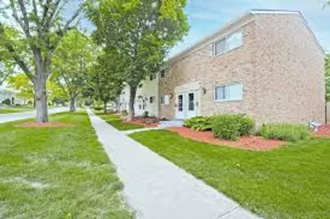 1862 Valley Rd, Champaign, IL 61820