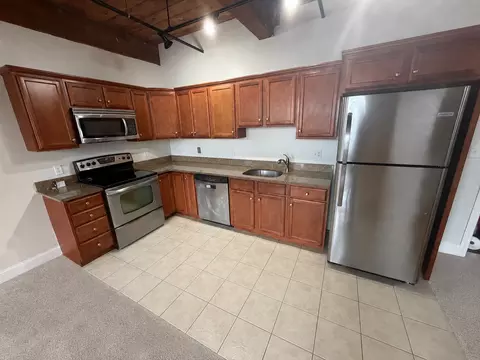11 Vila St, Haverhill, MA 01832