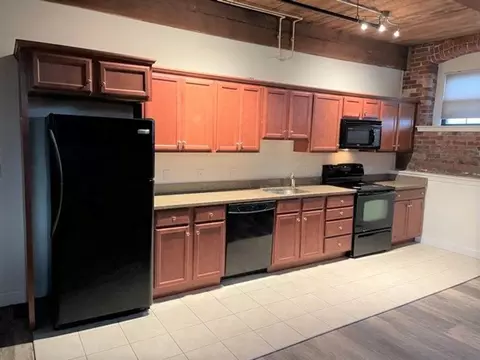 11 Vila St, Haverhill, MA 01832 photo 6