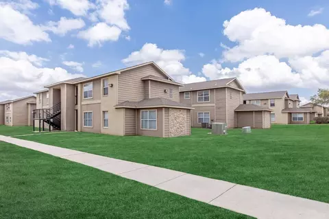 409 Riverhill Loop, Laredo, TX 78046 photo 6