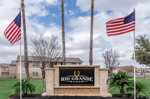 409 Riverhill Loop, Laredo, TX 78046 photo 13
