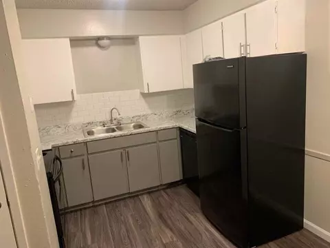 633 W Vandament Ave, Yukon, OK 73099